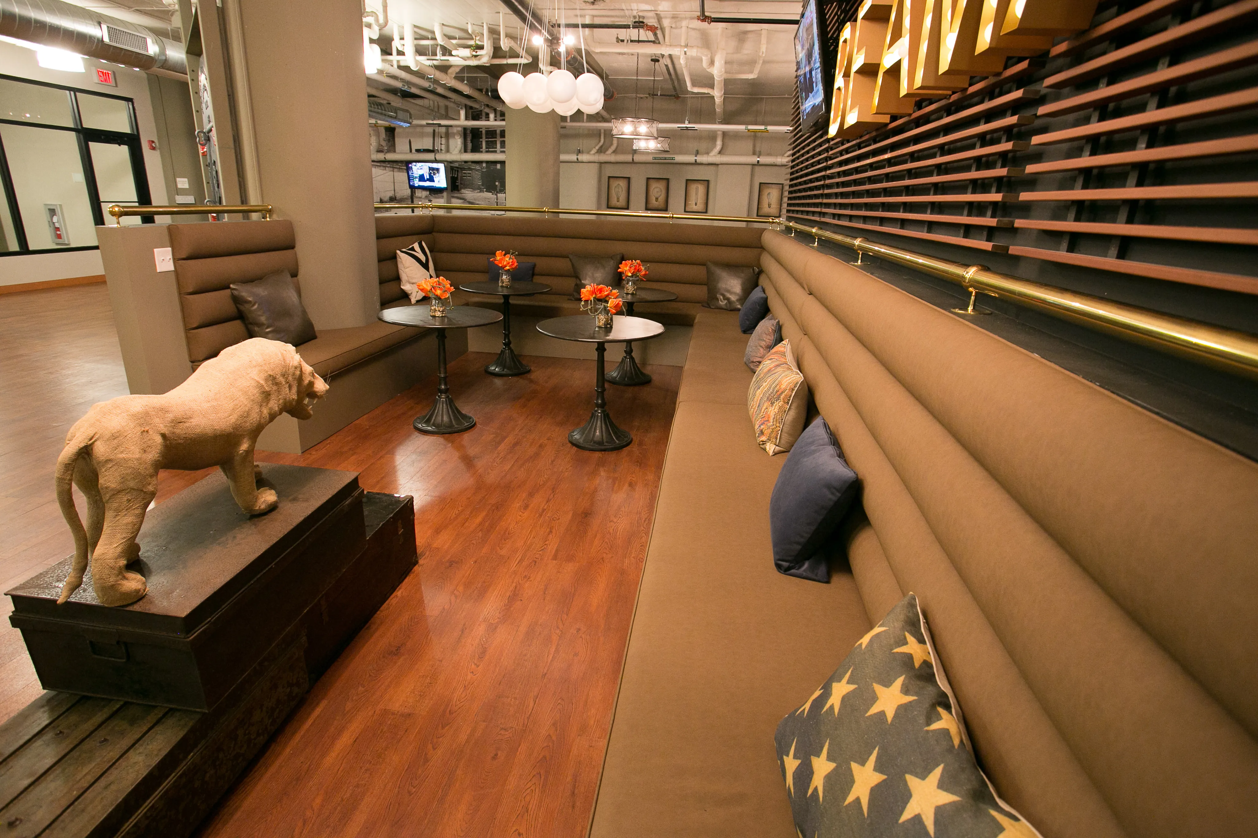 Residents Relaxing in Club Room | Edge Union Station